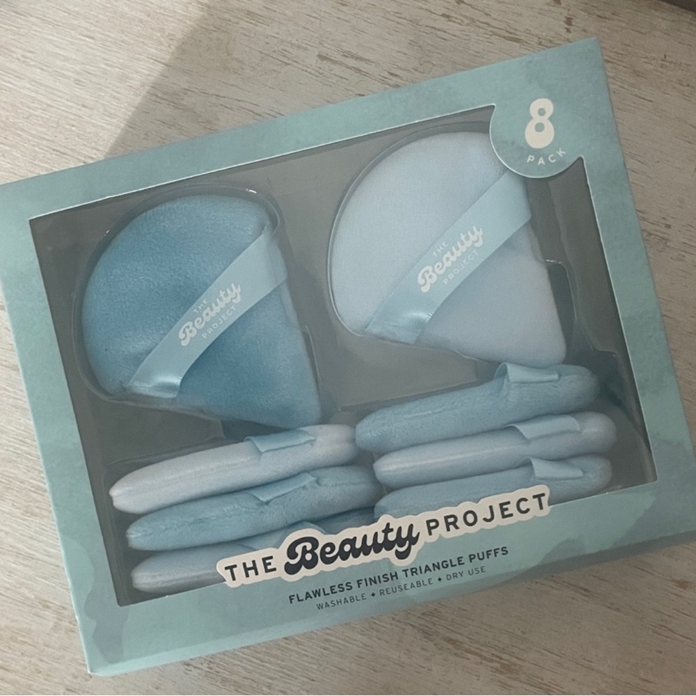 The Beauty Project Triangle Puffs - Blue and White